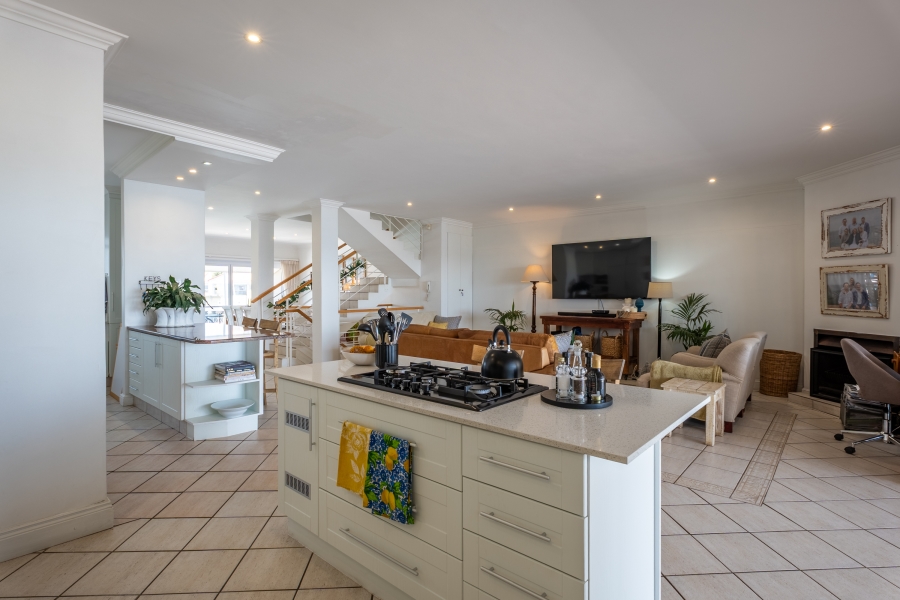 6 Bedroom Property for Sale in Port St Francis Eastern Cape